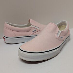 Vans Unisex Classic Slip-On Shoes in Blushing/True White